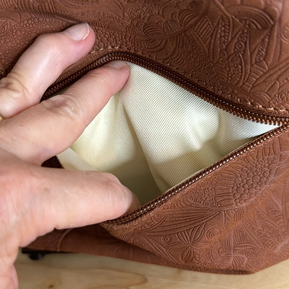 Brown‎ Sakroots Shoulder Bag